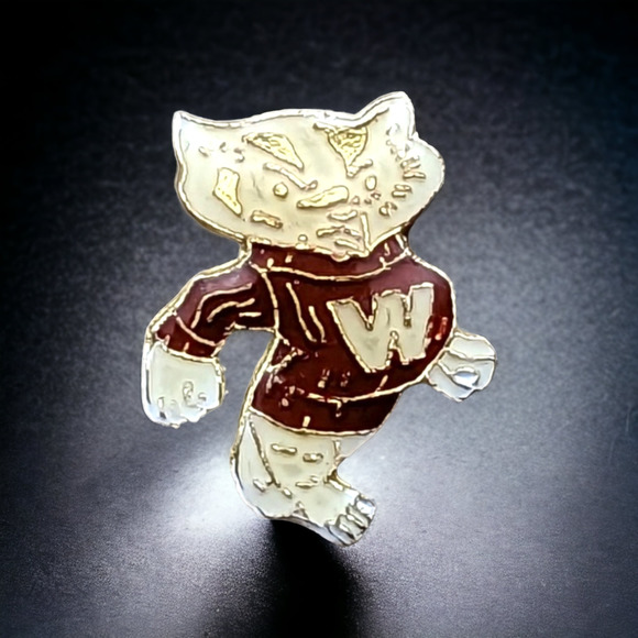Vtg Enamel Hat Lapel Pin Tie Tack Bucky Badger University Of Wisconsin Madison - Picture 1 of 4